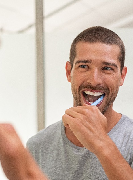 Patient's smile before and after teeth whitening